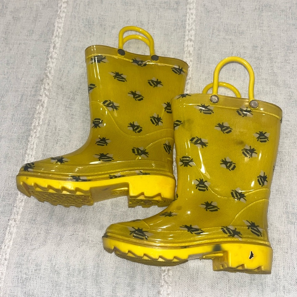 Bubble Bee kids rain boots